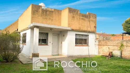 Imagen 2 de 16 de Casa En Venta En Jose Leon Suarez