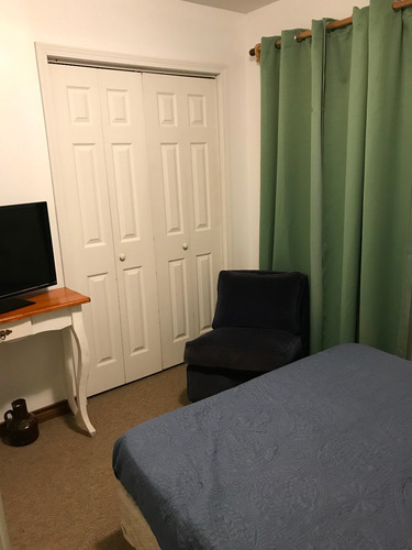 Casa De 3 Cuartos, Living Y Comedor, 2 Baños Y Cochera