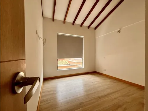 Casa Duplex En Arriendo En Unidad Abierta, A 2 Cuadras Del Parque De San Antonio