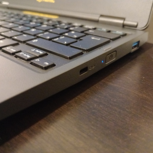 Netbook Slim Iqual Intel Celeron N4500 - 4gb Ddr4 - M2 128gb Negro (Usado)