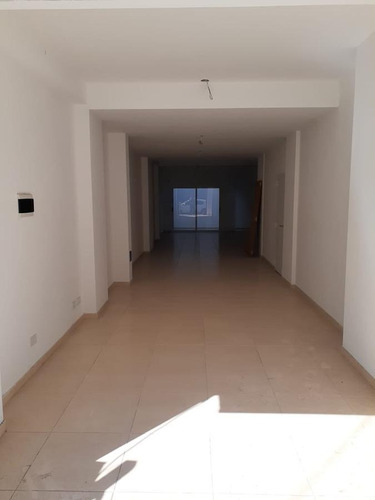 Imagen 6 de 8 de Local Comercial De 95 M2 En Barrio Lourdes, Rosario