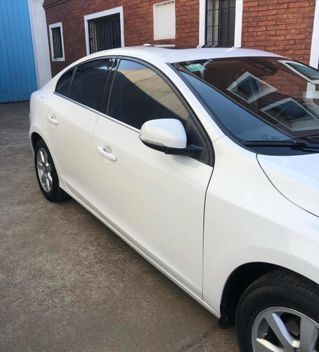 Imagen 5 de 10 de Volvo S60 2014 2.0 T4 180cv At