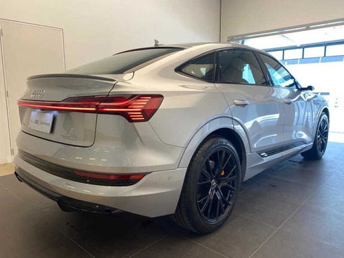 Audi E-tron Sportback Perfomace Black