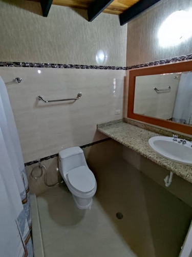 Imagen 13 de 16 de Townhouse En Venta En Quintas Del Norte Naguanagua