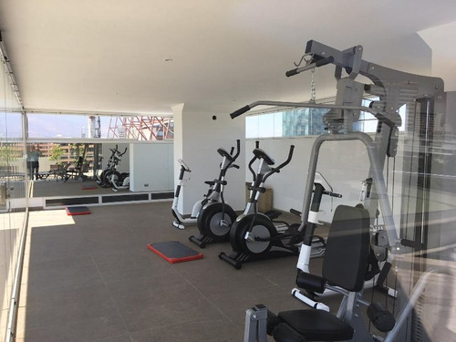 Moderno Con Dos Dormitorios En Suite