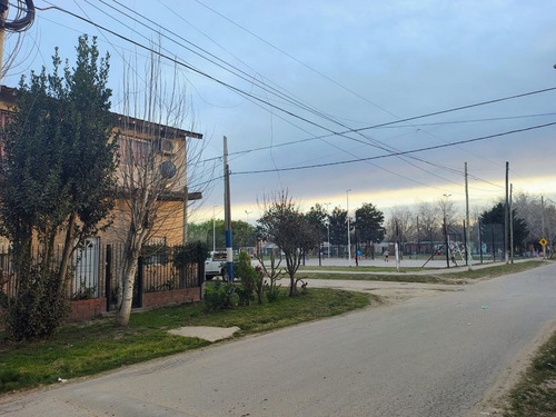 Venta Casa 5 Amb Tristán Suarez Parrilla/cochera.