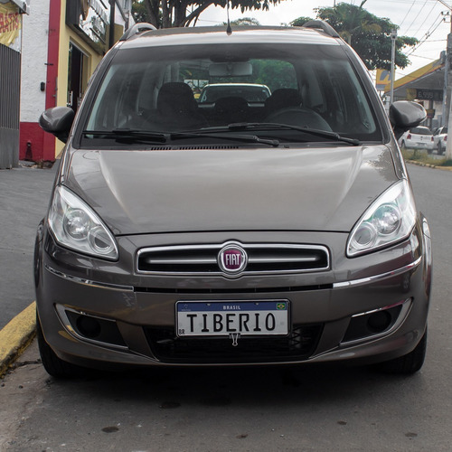 Imagem 2 de 9 de Fiat Idea Essence 1.6 2015