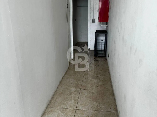 Local Comercial En Viana / Quillota, En Viña Del Mar
