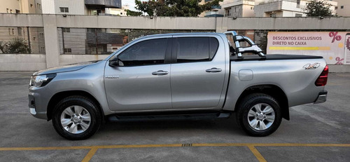 Imagem 3 de 14 de Toyota Hilux Cabine Dupla 2.8 Tdi Cd Sr 4x4 (aut)