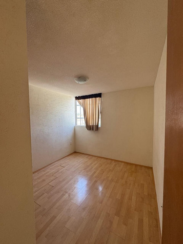 Casa En Renta Chulavista Iii, Queretaro. 3 Rec, 3 Baños, Privada Con Alberca