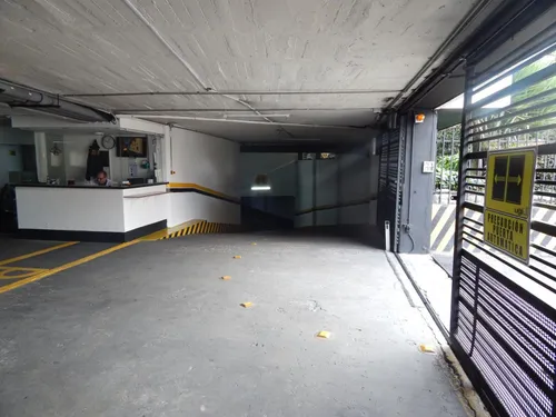 Oficina En Arriendo En Chapinero. Cod A12159