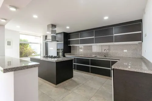 Casa En Venta En Niza Antigua. Cod V8182
