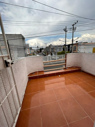 Casa En Venta En Los Héroes Tecamac