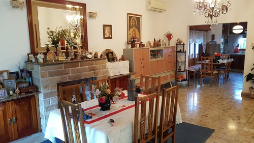 Excelente Casa En Venta 4 Ambientes En Longchamps
