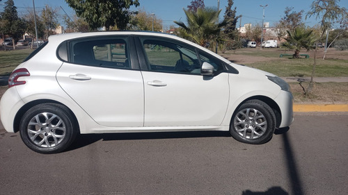 Peugeot 208 1.6 Allure