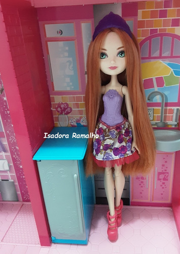 Boneca Ever After High - Holly O'hair- Penteados Mágicos (Usado)