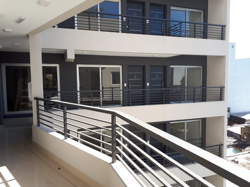 Imagen 10 de 12 de Departamento De 2 Amb Con Terraza En Moron-ref 1241