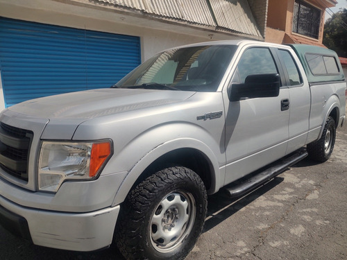 Ford F-150 XL cabina y media