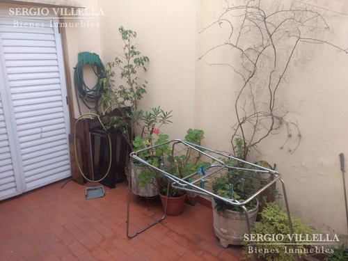 Imagen 19 de 20 de Departamento De Pasillo De Dos Dormitorios En Venta En Rosario.