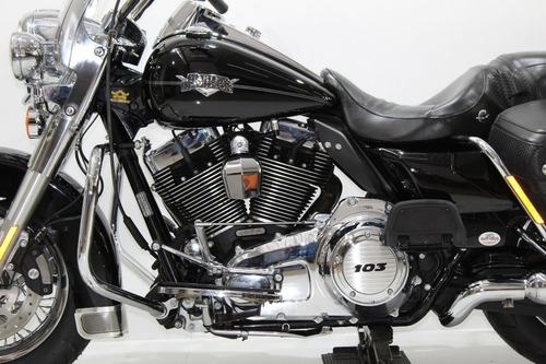 Harley Davidson Road King Classic 2012 Preta