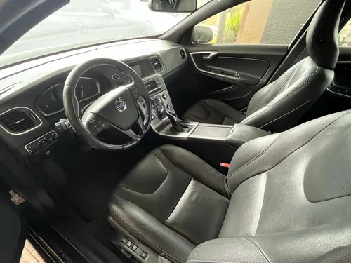 Volvo S60 T5 2.0cc At Aa 4x2