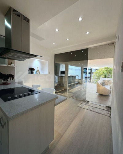 Teamhouse+ Ofrece En Venta Lujosa Casa En Las Villas