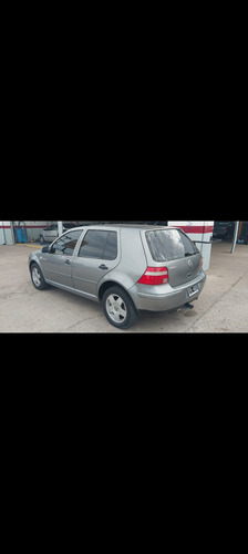 Volkswagen Golf 1.6 Format