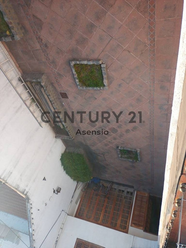 Imagen 20 de 26 de Casa Quinta Venta 8 Ambientes Isidro Casanova Centro