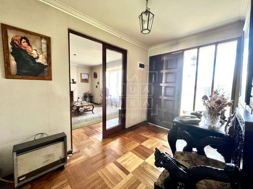 Clásica, Amplios Jardines 5d 3b+servicios