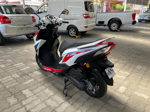 Imagen 7 de 10 de Honda New Elite