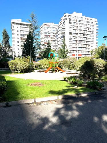 Edificio Tranquilo, Lejos De Calle, Buena Conectividad