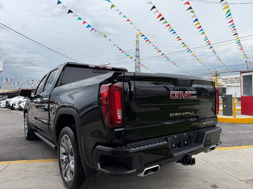 GMC Sierra 6.2 Denali Dvd At