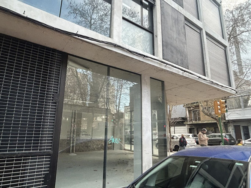 Venta Local Esquina Centro Montevideo