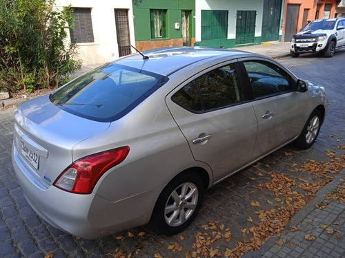 Nissan Versa 1.6 Advance 5vel Mt 2012