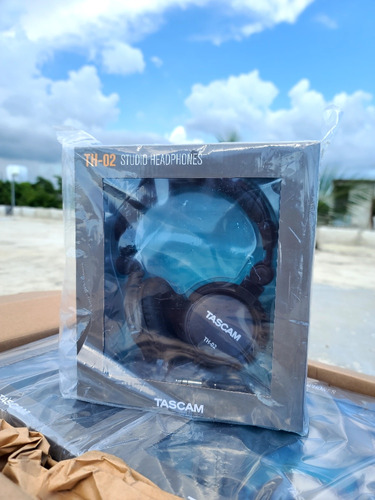 Audífonos Profesional Tascam Th-02 Nuevo 