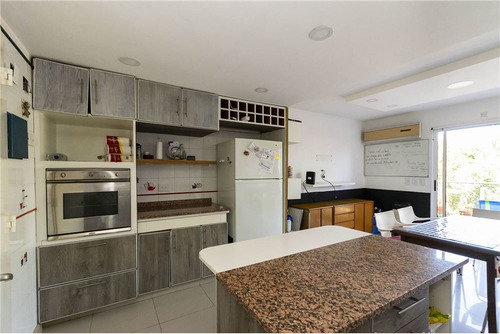 Venta Casa Triplex 4 Amb. Pileta Y Cocheras