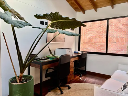 Casa En Venta En Poblado - El Campestre. Cod V4122