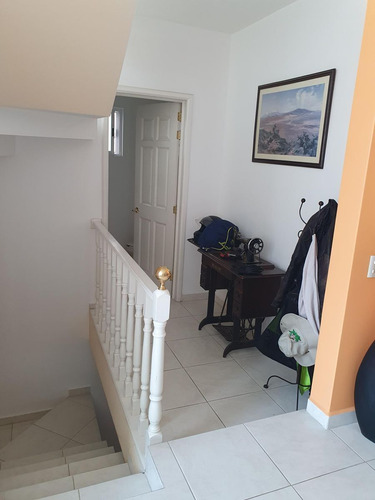 Hermosa Residencia En Centro Sur, Claustros Del Sur, C.342 M2, 3 Niveles