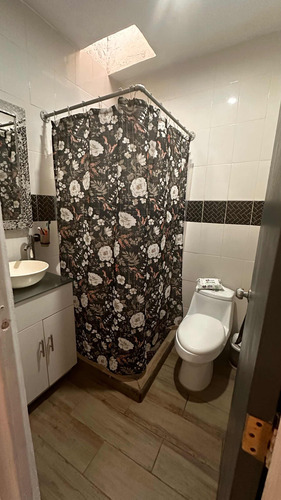 Casa De 3 Recámaras, Estudio, Tres Baños Completos 2 Salas