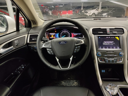 Ford Mondeo Titanium 2.0 Ecoboost 0km