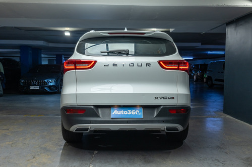 Jetour X70 GLX 1.5 AT