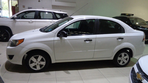 Imagen 11 de 15 de Chevrolet Aveo 2018