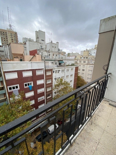 Imagen 2 de 11 de Departamento 2 Ambientes Al Frente. Zona Macrocentro.