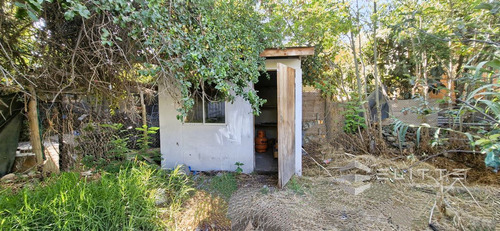 Venta De Sitio De 1.624 M2, Con 2 Casas Y Una Cabaña - Olmué