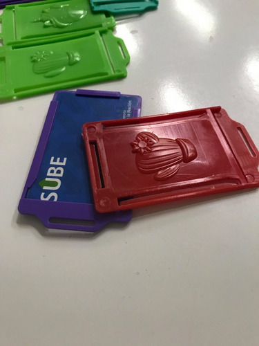Imagen 5 de 7 de Pack 300 Porta Tarjeta Sube Lisas Empresa Colores Mayorista