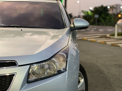 Imagem 11 de 14 de Chevrolet Cruze 1.8 Lt 16v Sedan
