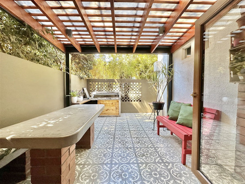 En Condominio: Estoril - Charles Hamilton
