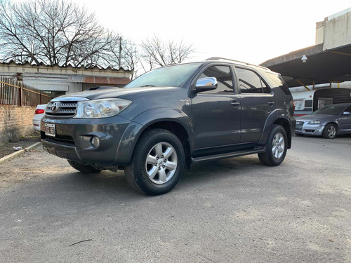 Imagen 3 de 11 de Toyota Sw4 2011 3.0 Srv Cuero I 171cv 4x4 4at