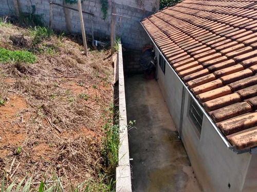 Vende Se Chácara Com 700 Mtr Localizado Em Socorro