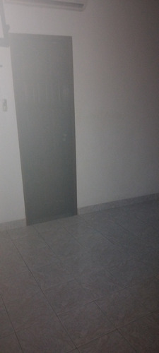 Vende-se Uma Casa Térreo E Primeiro Andar, Em Pernambués